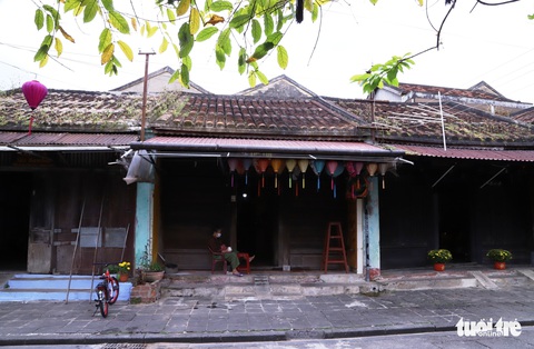 Đi thuyền trên sông Hoài, ngắm phổ cổ Hội An thơ mộng ngày đầu xuân - Ảnh 10. Đi thuyền trên sông Hoài, ngắm phổ cổ Hội An thơ mộng ngày đầu xuân - Ảnh 10.