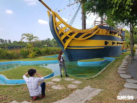 Giới trẻ về sống ảo ở ‘vùng đất sắc màu’ giảm mạnh - Ảnh 5. Giới trẻ về sống ảo ở ‘vùng đất sắc màu’ giảm mạnh - Ảnh 5.