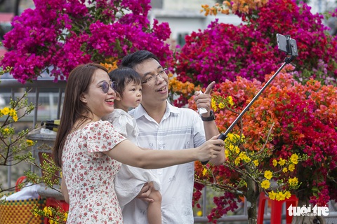 Thi ảnh Nụ xuân: Lan tỏa những nụ cười xuân - Ảnh 4. Thi ảnh Nụ xuân: Lan tỏa những nụ cười xuân - Ảnh 4.