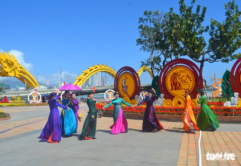 Thi ảnh Nụ xuân: Lan tỏa những nụ cười xuân - Ảnh 2. Thi ảnh Nụ xuân: Lan tỏa những nụ cười xuân - Ảnh 2.