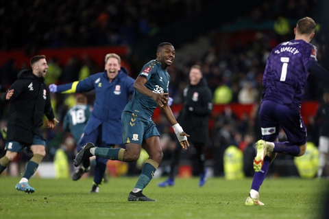 Manchester United bị đội bóng ở giải hạng nhất loại khỏi FA Cup - Ảnh 2. Manchester United bị đội bóng ở giải hạng nhất loại khỏi FA Cup - Ảnh 2.