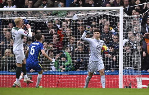 Kepa bắt gọn penalty, Chelsea thót tim giành vé đi tiếp ở Cúp FA - Ảnh 4. Kepa bắt gọn penalty, Chelsea thót tim giành vé đi tiếp ở Cúp FA - Ảnh 4.