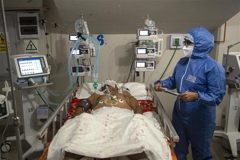 Nguy cơ đột quỵ dễ xuất hiện những ngày đầu mắc COVID-19 - Ảnh 2. Nguy cơ đột quỵ dễ xuất hiện những ngày đầu mắc COVID-19 - Ảnh 2.
