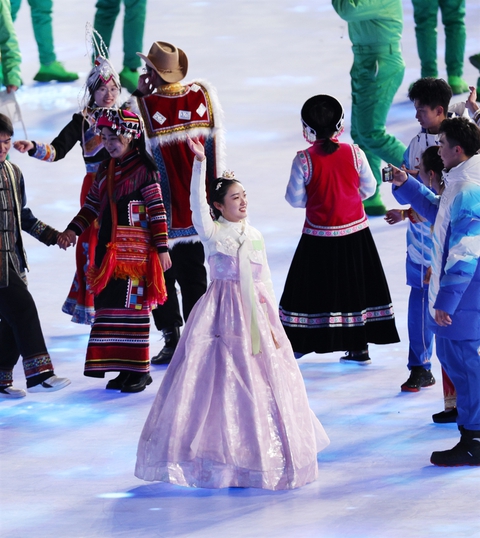 Dân Hàn nổi giận, cáo buộc Trung Quốc ăn cắp văn hóa tại Olympic Bắc Kinh - Ảnh 2. Dân Hàn nổi giận, cáo buộc Trung Quốc ăn cắp văn hóa tại Olympic Bắc Kinh - Ảnh 2.