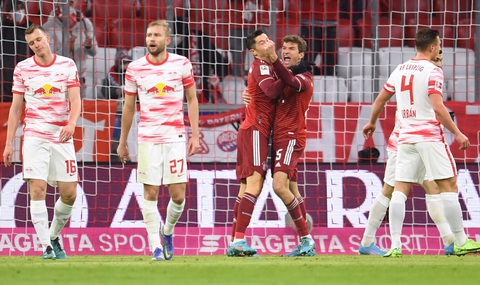 Lewandowski ghi bàn thắng thứ 35 mùa này giúp Bayern Munich giành 3 điểm - Ảnh 1. Lewandowski ghi bàn thắng thứ 35 mùa này giúp Bayern Munich giành 3 điểm - Ảnh 1.