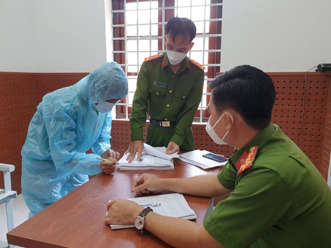 Tên Tý, lấy nick Chuột Miền Tây, lừa bán chồn - Ảnh 1. Tên Tý, lấy nick Chuột Miền Tây, lừa bán chồn - Ảnh 1.