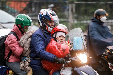 Mưa vừa ngớt, miền Bắc lại đón đợt gió mùa đông bắc gây mưa, rét đậm - Ảnh 1. Mưa vừa ngớt, miền Bắc lại đón đợt gió mùa đông bắc gây mưa, rét đậm - Ảnh 1.