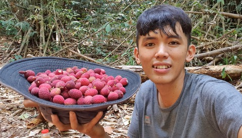 YouTuber nghèo nhất Việt Nam bị trộm; Minh Tú tiết lộ đang bị trầm cảm - Ảnh 5. YouTuber nghèo nhất Việt Nam bị trộm; Minh Tú tiết lộ đang bị trầm cảm - Ảnh 5.