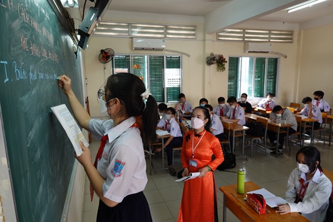 Học sinh TP.HCM trở lại trường: Chuẩn bị cho học bán trú, ngoại khóa - Ảnh 1. Học sinh TP.HCM trở lại trường: Chuẩn bị cho học bán trú, ngoại khóa - Ảnh 1.