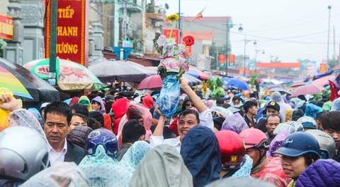 2 năm xa cách, nhớ ơi là nhớ chợ Viềng cầu may - Ảnh 4. 2 năm xa cách, nhớ ơi là nhớ chợ Viềng cầu may - Ảnh 4.