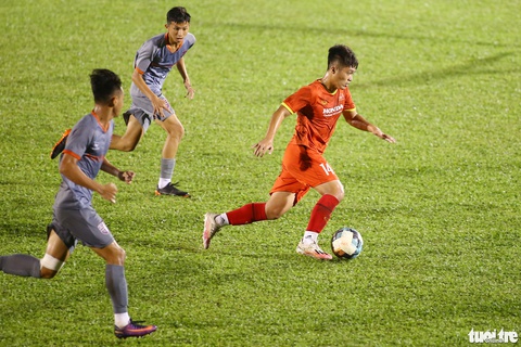 U23 Việt Nam có bài học quý giá sau trận thắng U19 Bình Dương - Ảnh 5. U23 Việt Nam có bài học quý giá sau trận thắng U19 Bình Dương - Ảnh 5.