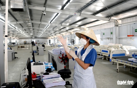 Những điều dưỡng xong ca trực cuối cùng của Trung tâm Lam Sơn reo: Hạnh phúc quá - Ảnh 8. Những điều dưỡng xong ca trực cuối cùng của Trung tâm Lam Sơn reo: Hạnh phúc quá - Ảnh 8.