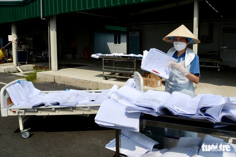 Những điều dưỡng xong ca trực cuối cùng của Trung tâm Lam Sơn reo: Hạnh phúc quá - Ảnh 7. Những điều dưỡng xong ca trực cuối cùng của Trung tâm Lam Sơn reo: Hạnh phúc quá - Ảnh 7.