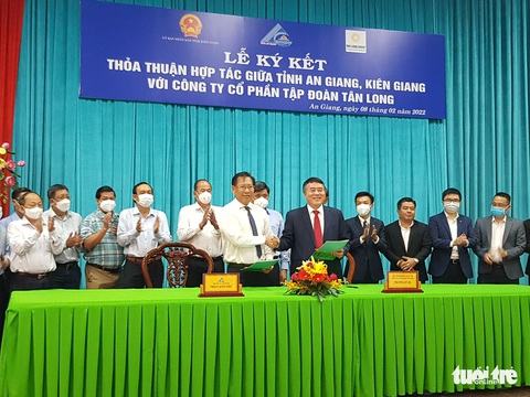 Năm 2022, trên 60.000ha sẽ được Tập đoàn Tân Long liên kết sản xuất lúa gạo chất lượng cao - Ảnh 1. Năm 2022, trên 60.000ha sẽ được Tập đoàn Tân Long liên kết sản xuất lúa gạo chất lượng cao - Ảnh 1.