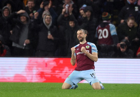 Ronaldo dự bị, Man Utd không thắng nổi đội cuối bảng Burnley - Ảnh 2. Ronaldo dự bị, Man Utd không thắng nổi đội cuối bảng Burnley - Ảnh 2.