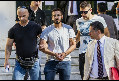 The Tinder Swindler: Nạn nhân của hò hẹn - Ảnh 3. The Tinder Swindler: Nạn nhân của hò hẹn - Ảnh 3.
