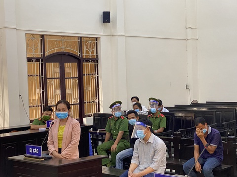 Vụ ném bom bia ở Trà Vinh: Còn nhiều điểm mơ hồ? - Ảnh 1. Vụ ném bom bia ở Trà Vinh: Còn nhiều điểm mơ hồ? - Ảnh 1.