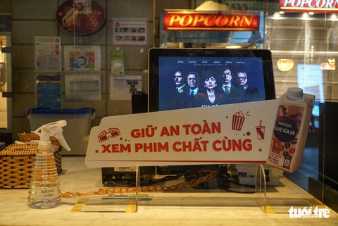 Các rạp chiếu phim Hà Nội tất bật chuẩn bị mở lại sau 9 tháng đóng cửa - Ảnh 1. Các rạp chiếu phim Hà Nội tất bật chuẩn bị mở lại sau 9 tháng đóng cửa - Ảnh 1.