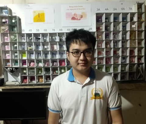 Thích sưu tầm nguyên tố hóa học, nam sinh nhận được nghìn like từ cư dân mạng - Ảnh 1. Thích sưu tầm nguyên tố hóa học, nam sinh nhận được nghìn like từ cư dân mạng - Ảnh 1.