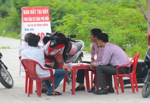 Dẹp loạn môi giới nhà đất - Ảnh 5. Dẹp loạn môi giới nhà đất - Ảnh 5.