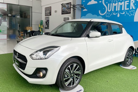 Suzuki Swift dọn kho, giảm giá mạnh còn 505 triệu đồng - Ảnh 1. Suzuki Swift dọn kho, giảm giá mạnh còn 505 triệu đồng - Ảnh 1.