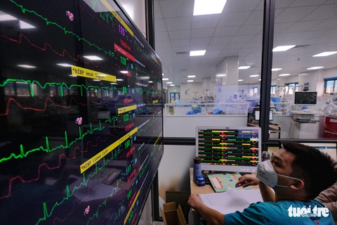 Tin COVID-19 chiều 10-3: Cả nước giảm 3.915 ca, Hà Nội giảm 1.208 ca nhưng TP.HCM tăng 1.205 ca - Ảnh 1. Tin COVID-19 chiều 10-3: Cả nước giảm 3.915 ca, Hà Nội giảm 1.208 ca nhưng TP.HCM tăng 1.205 ca - Ảnh 1.
