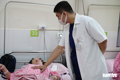 59% sản phụ nhập viện điều trị COVID-19 chưa tiêm hoặc mới tiêm 1 mũi vắc xin - Ảnh 1. 59% sản phụ nhập viện điều trị COVID-19 chưa tiêm hoặc mới tiêm 1 mũi vắc xin - Ảnh 1.
