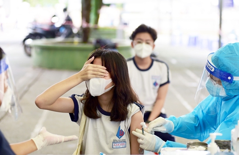 Thủ tướng yêu cầu kiểm điểm tổ chức, cá nhân chậm trễ mua vắc xin cho trẻ 5-11 tuổi - Ảnh 1. Thủ tướng yêu cầu kiểm điểm tổ chức, cá nhân chậm trễ mua vắc xin cho trẻ 5-11 tuổi - Ảnh 1.