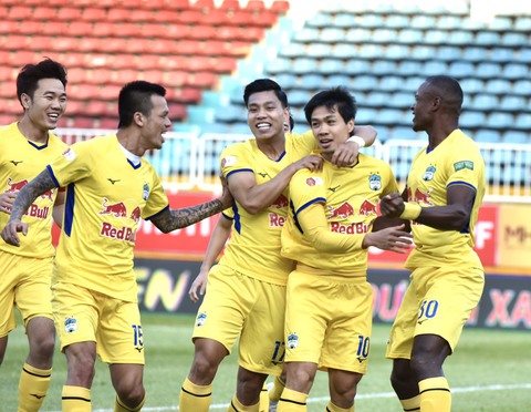 Công Phượng lập cú đúp nhưng HAGL vẫn chưa biết thắng tại V-League 2022 - Ảnh 3. Công Phượng lập cú đúp nhưng HAGL vẫn chưa biết thắng tại V-League 2022 - Ảnh 3.