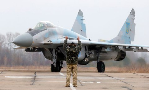 Mỹ lại lý giải việc không chuyển giao giúp MiG-29 cho Ukraine - Ảnh 1. Mỹ lại lý giải việc không chuyển giao giúp MiG-29 cho Ukraine - Ảnh 1.