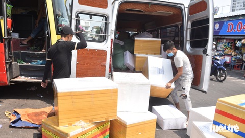 Đại biểu Quốc hội Trần Hoàng Ngân: Đừng lỡ cơ hội kềm đà tăng giá - Ảnh 3. Đại biểu Quốc hội Trần Hoàng Ngân: Đừng lỡ cơ hội kềm đà tăng giá - Ảnh 3.