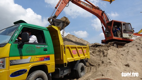 10 ngày, thép 3 lần tăng giá - Ảnh 2. 10 ngày, thép 3 lần tăng giá - Ảnh 2.