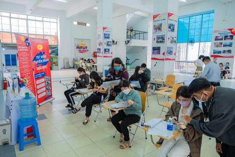 HUFLIT chính thức nhận hồ sơ xét tuyển Đại học năm 2022 bằng phương thức học bạ - Ảnh 3. HUFLIT chính thức nhận hồ sơ xét tuyển Đại học năm 2022 bằng phương thức học bạ - Ảnh 3.
