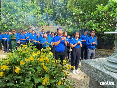 Tưởng niệm chiến sĩ Gạc Ma: Đã 34 năm em chẳng về nhà nữa... - Ảnh 2. Tưởng niệm chiến sĩ Gạc Ma: Đã 34 năm em chẳng về nhà nữa... - Ảnh 2.