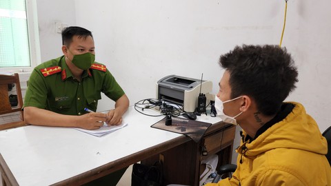 Sập bẫy quá dễ vì ham mua que xét nghiệm giá rẻ trên Facebook - Ảnh 1. Sập bẫy quá dễ vì ham mua que xét nghiệm giá rẻ trên Facebook - Ảnh 1.
