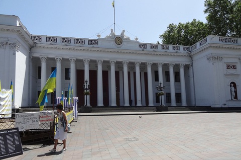 Đưa kịp 2 người Việt khỏi trại tạm giam ở khu vực giao tranh của Ukraine - Ảnh 1. Đưa kịp 2 người Việt khỏi trại tạm giam ở khu vực giao tranh của Ukraine - Ảnh 1.