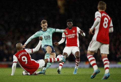 Thắng thuyết phục Leicester, Arsenal vượt mặt Man United - Ảnh 2. Thắng thuyết phục Leicester, Arsenal vượt mặt Man United - Ảnh 2.