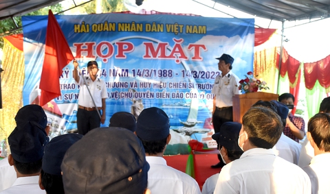 Luôn nhớ đồng đội hy sinh bảo vệ Gạc Ma - Ảnh 1. Luôn nhớ đồng đội hy sinh bảo vệ Gạc Ma - Ảnh 1.