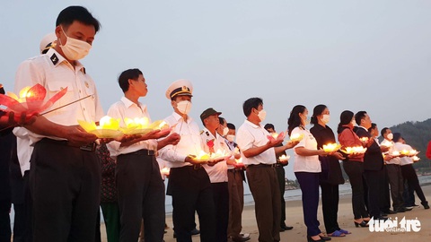 Tưởng nhớ con qua bóng hình đồng đội - Ảnh 2. Tưởng nhớ con qua bóng hình đồng đội - Ảnh 2.
