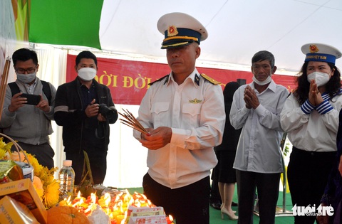 Đồng đội, người thân tưởng niệm 64 liệt sĩ Gạc Ma - Ảnh 5. Đồng đội, người thân tưởng niệm 64 liệt sĩ Gạc Ma - Ảnh 5.