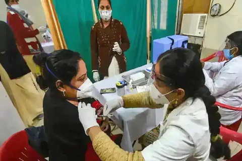 Cơ chế dẫn vaccine sử dụng phương pháp sinh học tổng hợp - Ảnh 1. Cơ chế dẫn vaccine sử dụng phương pháp sinh học tổng hợp - Ảnh 1.