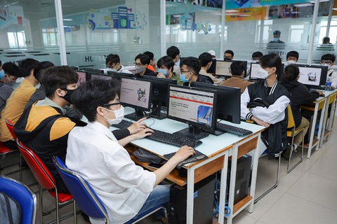 HUTECH hợp tác cùng Fortinet đào tạo an ninh mạng cho sinh viên - Ảnh 4. HUTECH hợp tác cùng Fortinet đào tạo an ninh mạng cho sinh viên - Ảnh 4.