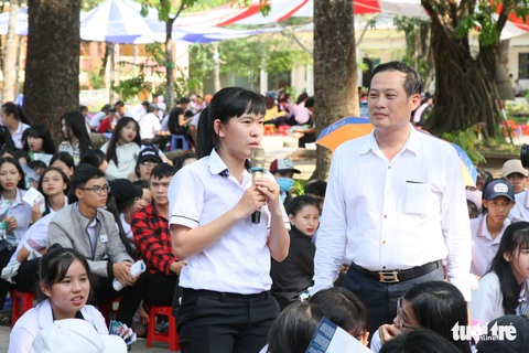 Chương trình đặc biệt mùa thi: Tư vấn tuyển sinh cho học sinh 4 đảo xa - Ảnh 1. Chương trình đặc biệt mùa thi: Tư vấn tuyển sinh cho học sinh 4 đảo xa - Ảnh 1.