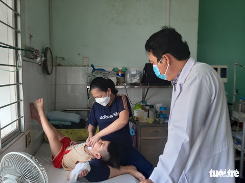 Cậu bé quên thở và phép lạ tình thương - Ảnh 2. Cậu bé quên thở và phép lạ tình thương - Ảnh 2.