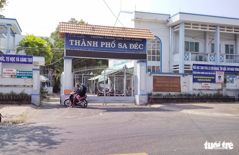 Rút kinh nghiệm toàn tỉnh trong vụ kêu giáo viên ký khống vào học bạ học sinh - Ảnh 1. Rút kinh nghiệm toàn tỉnh trong vụ kêu giáo viên ký khống vào học bạ học sinh - Ảnh 1.