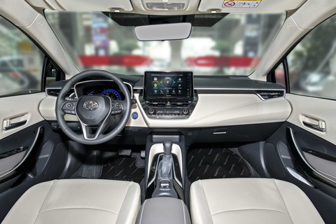 Toyota Corolla Altis 2022 ra mắt Việt Nam: Thêm nhiều công nghệ, giá từ 719 triệu đồng - Ảnh 3. Toyota Corolla Altis 2022 ra mắt Việt Nam: Thêm nhiều công nghệ, giá từ 719 triệu đồng - Ảnh 3.