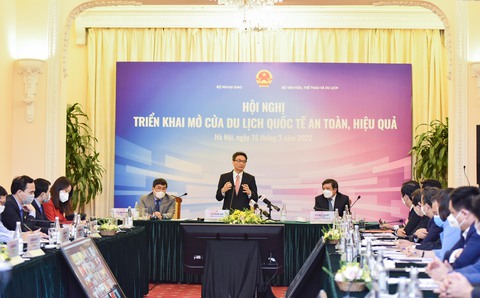 Phó thủ tướng Vũ Đức Đam: Quyết định mở cửa cho du khách quốc tế là lộ trình thận trọng - Ảnh 1. Phó thủ tướng Vũ Đức Đam: Quyết định mở cửa cho du khách quốc tế là lộ trình thận trọng - Ảnh 1.