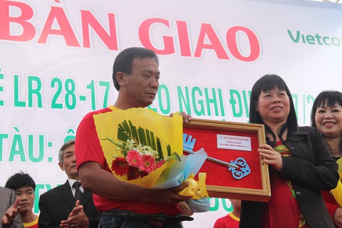 Tàu đánh cá vỏ thép khủng nhất Quảng Ngãi - đóng theo nghị định 67 - bị bán đấu giá thi hành án - Ảnh 1. Tàu đánh cá vỏ thép khủng nhất Quảng Ngãi - đóng theo nghị định 67 - bị bán đấu giá thi hành án - Ảnh 1.