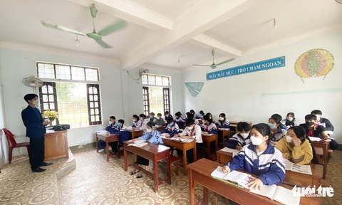 Nghệ An giảm 30% học phí học kỳ 1 cho học sinh do dịch COVID-19 - Ảnh 1. Nghệ An giảm 30% học phí học kỳ 1 cho học sinh do dịch COVID-19 - Ảnh 1.