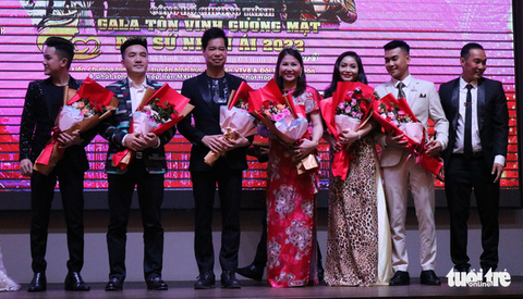 Gala Đại sứ nhân ái 2022 tôn vinh các nữ doanh nhân vì cộng đồng - Ảnh 1. Gala Đại sứ nhân ái 2022 tôn vinh các nữ doanh nhân vì cộng đồng - Ảnh 1.